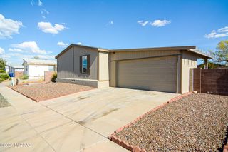 6120 E Thunder River Drive, Tucson, AZ 85756