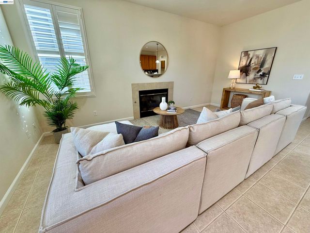 529 Chestnut St, Brentwood, CA 94513