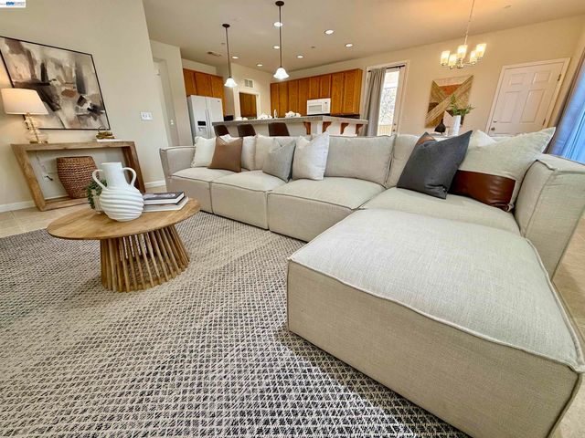 529 Chestnut St, Brentwood, CA 94513