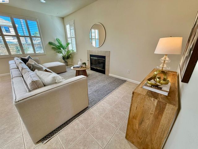 529 Chestnut St, Brentwood, CA 94513