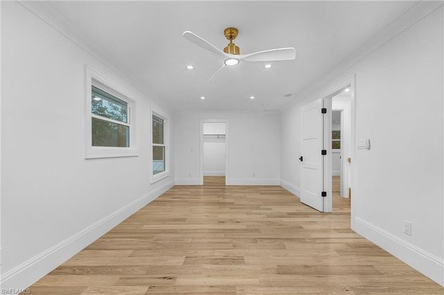 6155 Standing Oaks LN, Naples, FL 34119