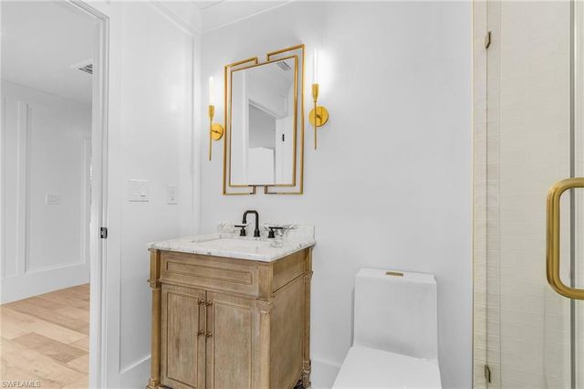 6155 Standing Oaks LN, Naples, FL 34119