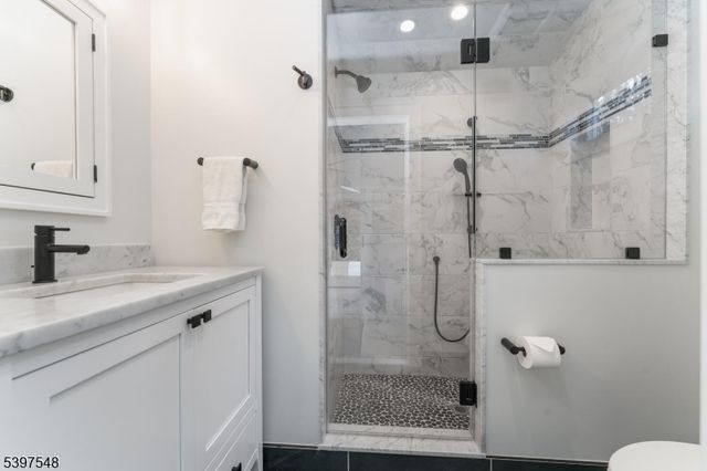 319 Sweet Hollow Rd, Holland Twp., NJ 08848