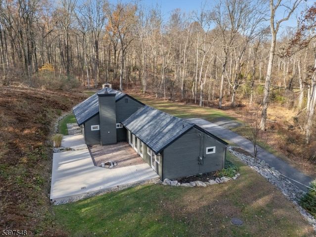 319 Sweet Hollow Rd, Holland Twp., NJ 08848