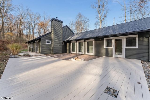 319 Sweet Hollow Rd, Holland Twp., NJ 08848