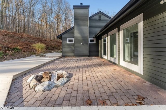 319 Sweet Hollow Rd, Holland Twp., NJ 08848