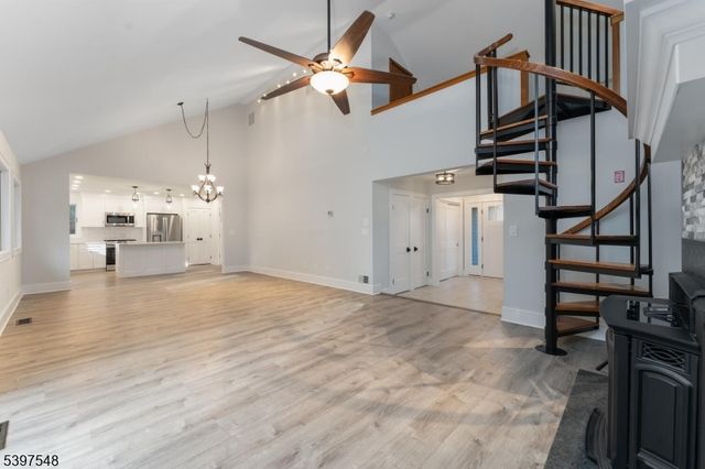 319 Sweet Hollow Rd, Holland Twp., NJ 08848