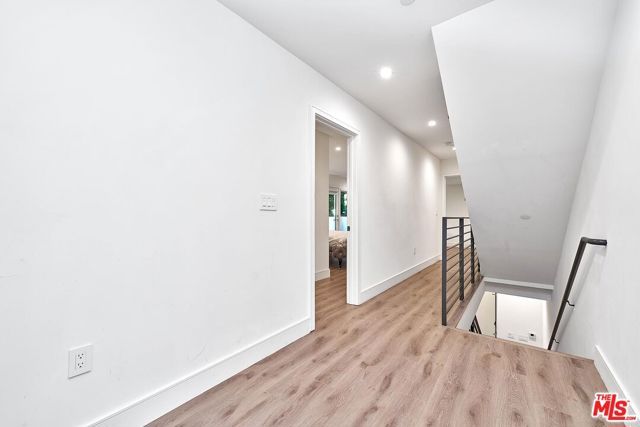 829 N Martel Avenue 5, Los Angeles, CA 90046