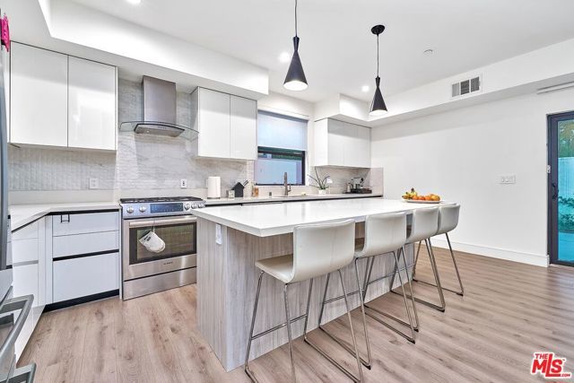 829 N Martel Avenue 5, Los Angeles, CA 90046