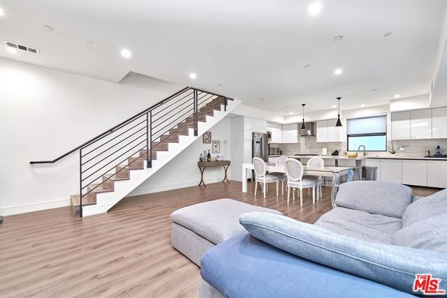 829 N Martel Avenue 5, Los Angeles, CA 90046