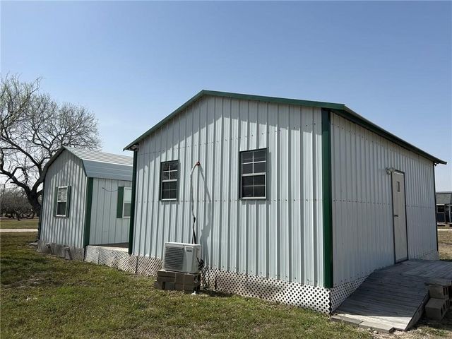 1192 E County Road 2360, Riviera, TX 78379