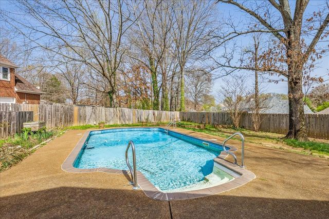 8831 WOOD MILLS CV E, Memphis, TN 38016