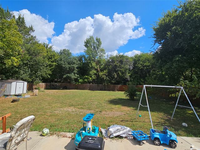 208 N Ellis Street, Lancaster, TX 75146