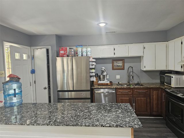 208 N Ellis Street, Lancaster, TX 75146