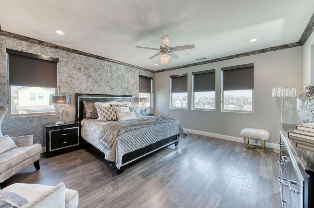 Image 16 of property listing at 273 Meridian Avenue, Madera, CA 93636