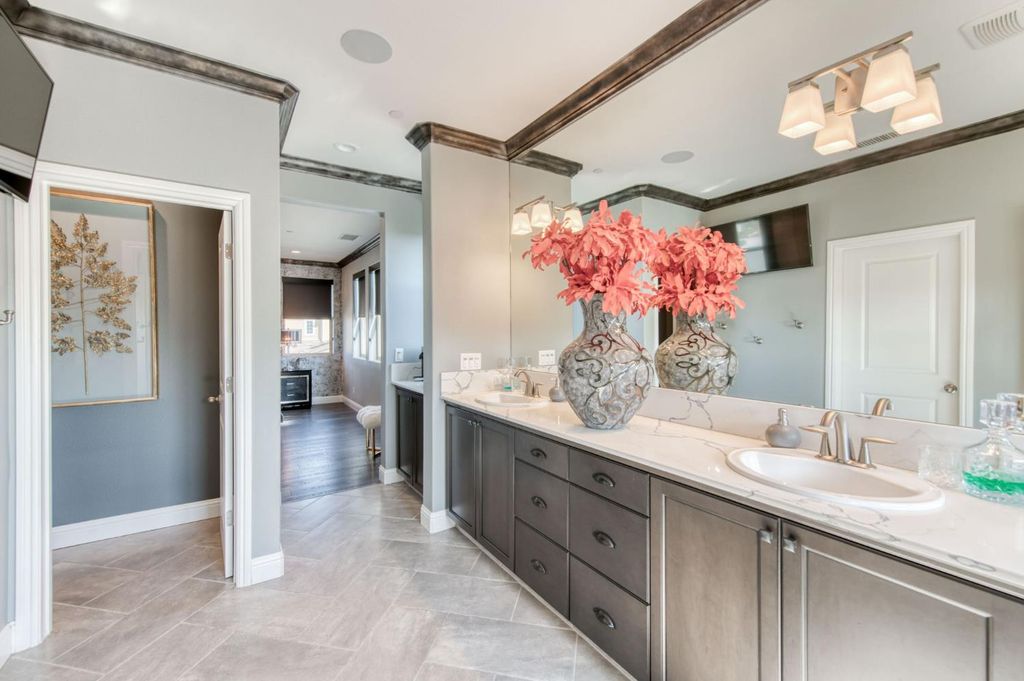 Image 19 of property listing at 273 Meridian Avenue, Madera, CA 93636