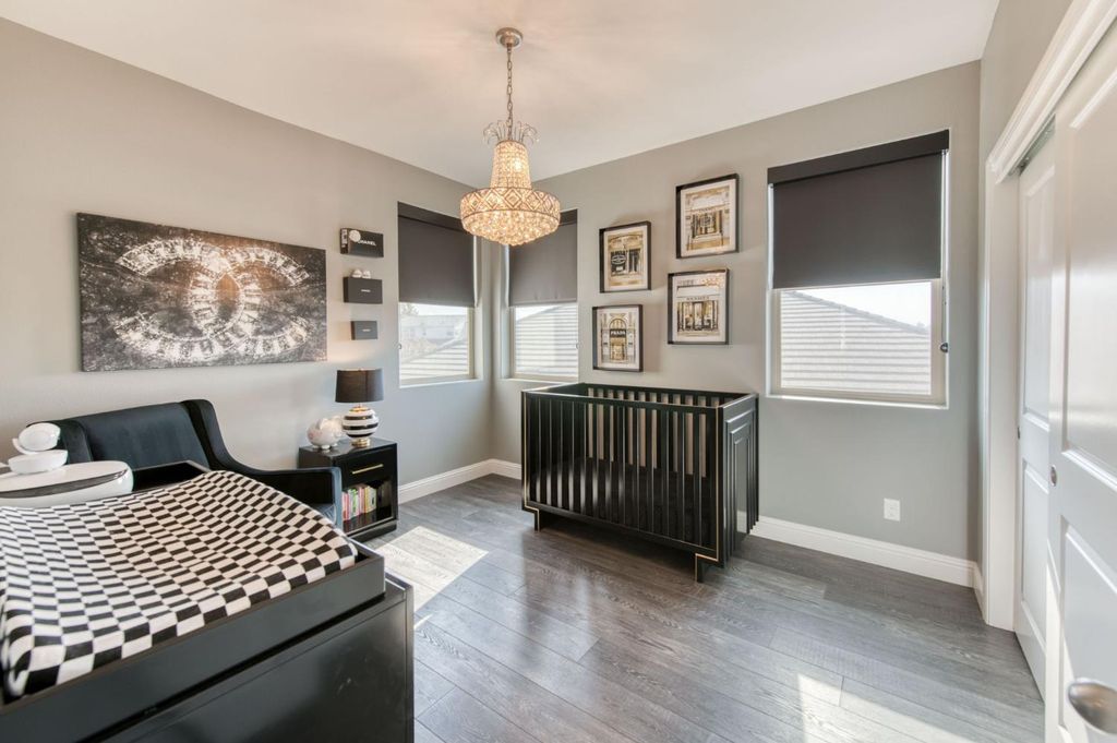 Image 20 of property listing at 273 Meridian Avenue, Madera, CA 93636