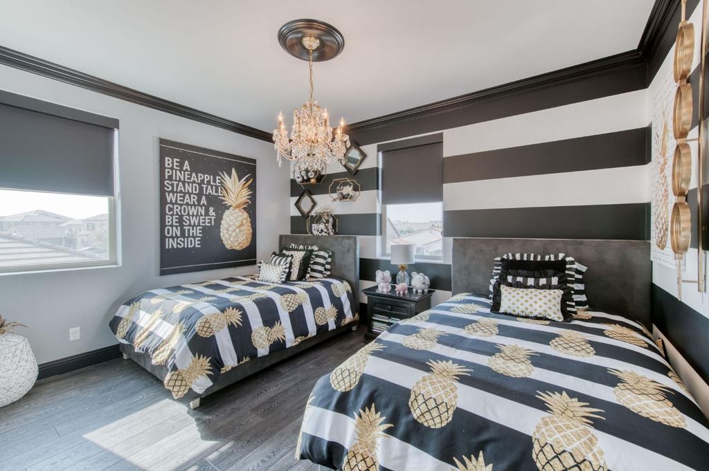 Image 23 of property listing at 273 Meridian Avenue, Madera, CA 93636