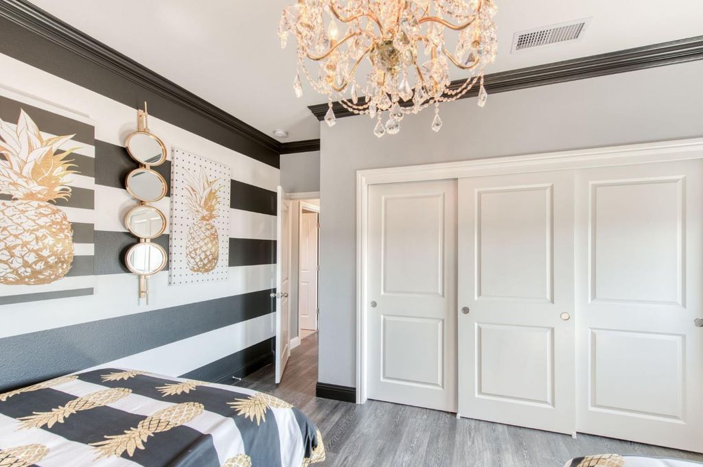 Image 24 of property listing at 273 Meridian Avenue, Madera, CA 93636