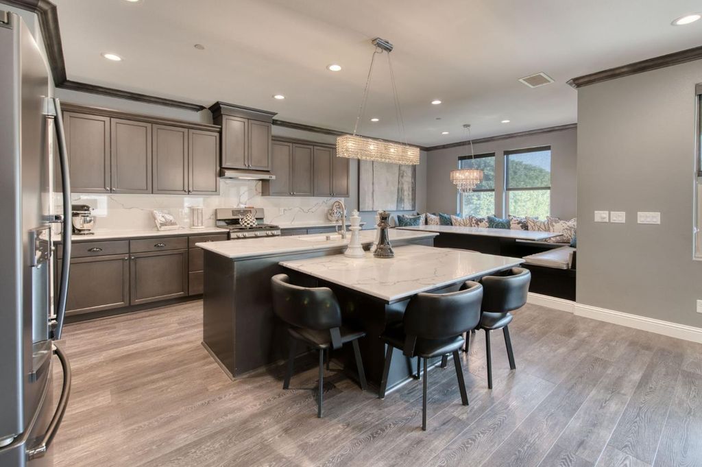 Image 33 of property listing at 273 Meridian Avenue, Madera, CA 93636