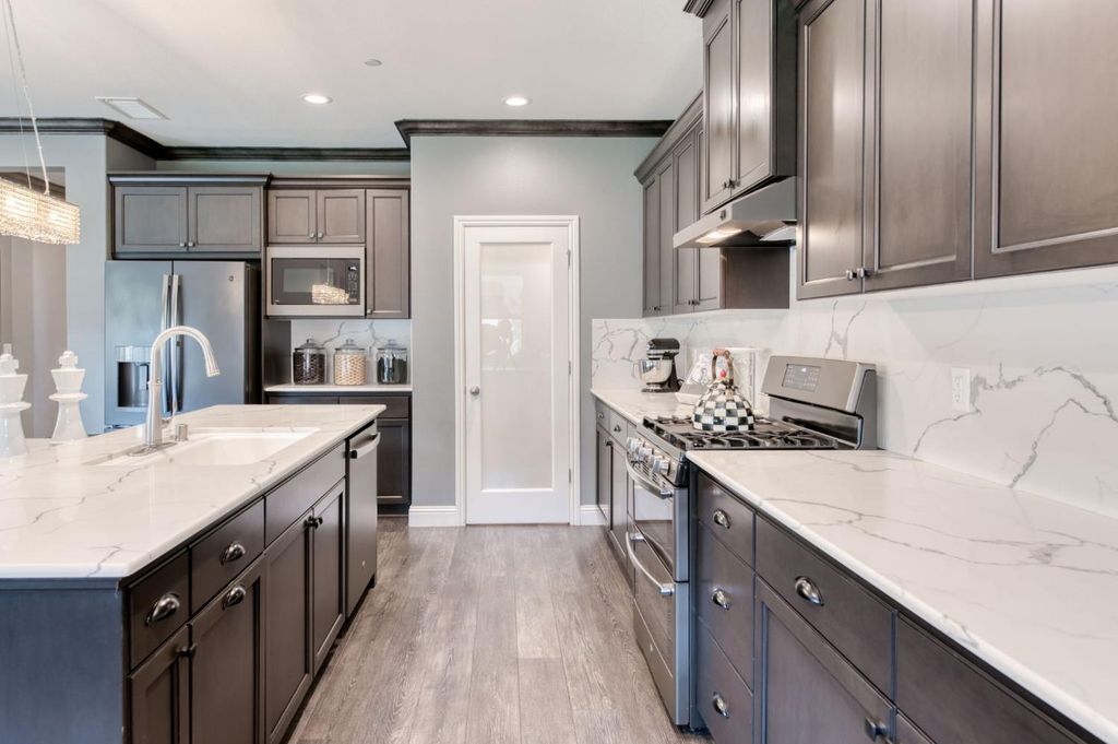 Image 36 of property listing at 273 Meridian Avenue, Madera, CA 93636