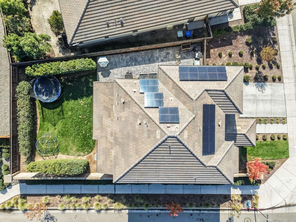 Image 50 of property listing at 273 Meridian Avenue, Madera, CA 93636