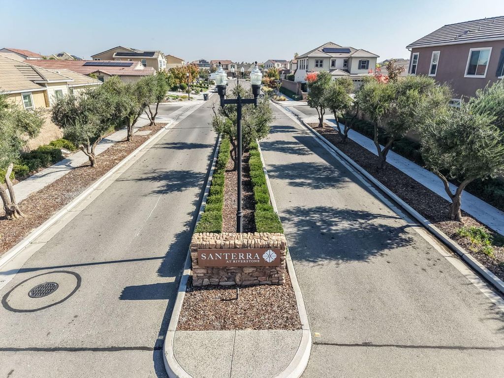 Image 52 of property listing at 273 Meridian Avenue, Madera, CA 93636