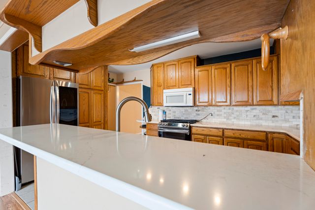 1014 Red Bud Drive, Grove, OK 74344