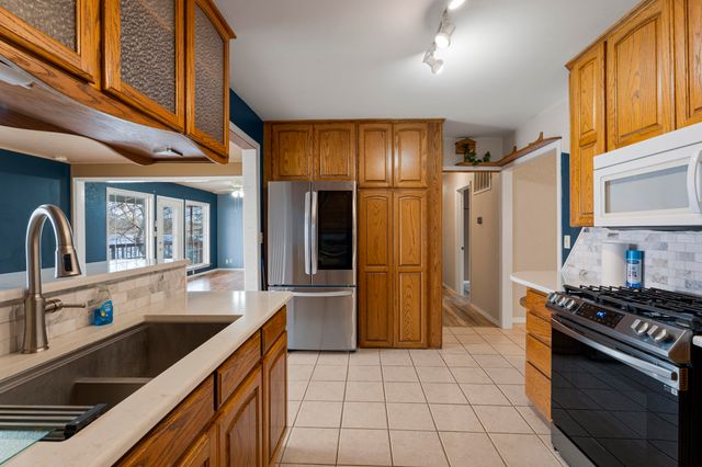 1014 Red Bud Drive, Grove, OK 74344