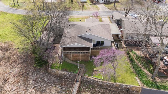 1014 Red Bud Drive, Grove, OK 74344