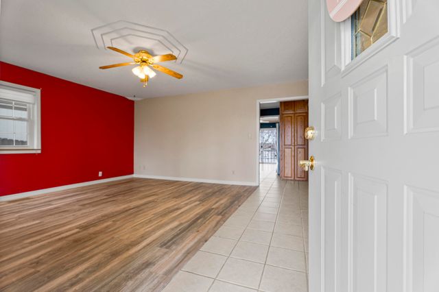 1014 Red Bud Drive, Grove, OK 74344