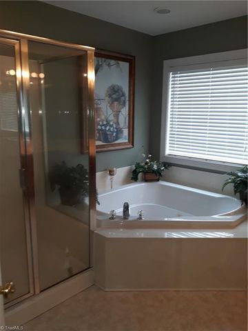 108 Olde Salem Drive, Jamestown, NC 27282