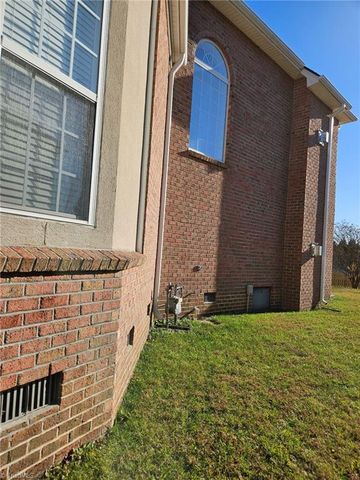 108 Olde Salem Drive, Jamestown, NC 27282