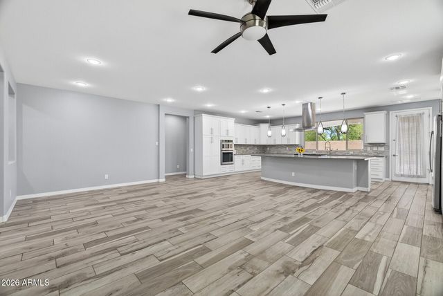 16118 W CAMERON Drive, Surprise, AZ 85379
