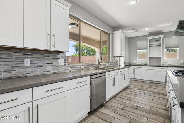 16118 W CAMERON Drive, Surprise, AZ 85379