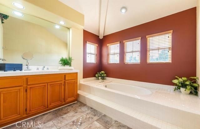 45540 Via Jaca, Temecula, CA 92592
