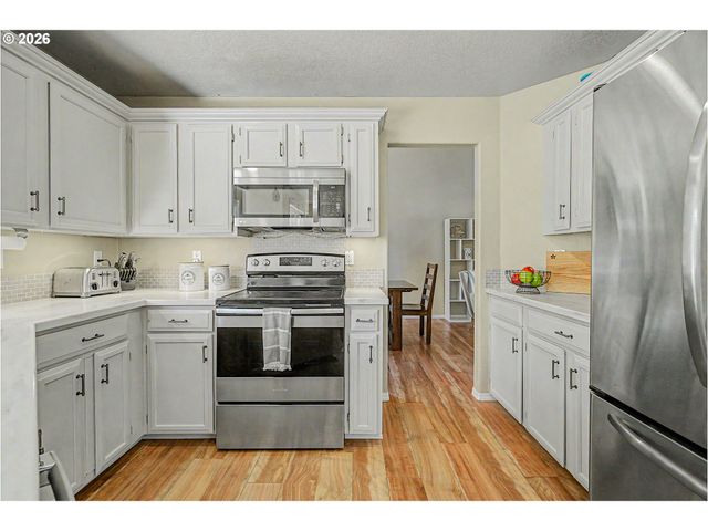 17858 Sw RICHARD Ct, Beaverton, OR 97007