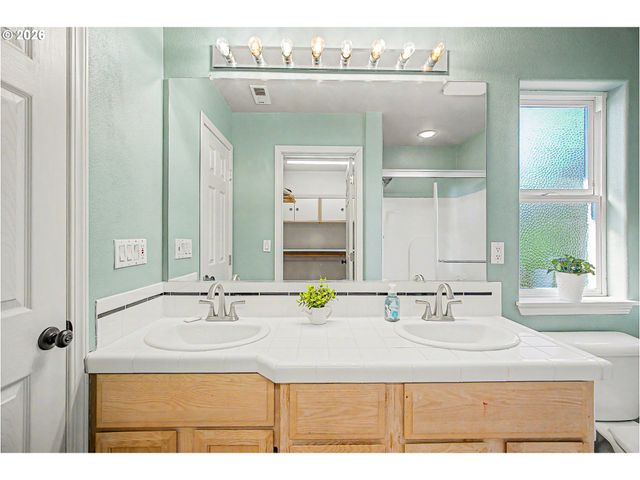 17858 Sw RICHARD Ct, Beaverton, OR 97007
