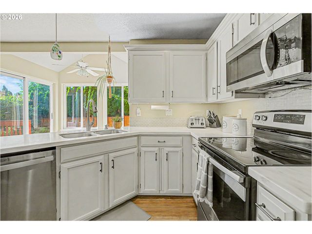 17858 Sw RICHARD Ct, Beaverton, OR 97007