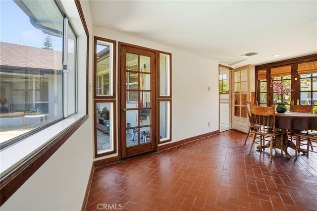 8525 Mcconnell, Los Angeles, CA 90045