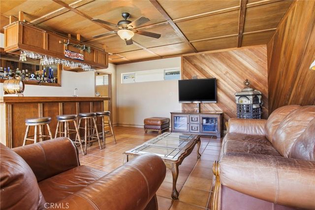 8525 Mcconnell, Los Angeles, CA 90045