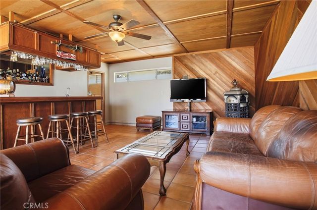 8525 Mcconnell, Los Angeles, CA 90045