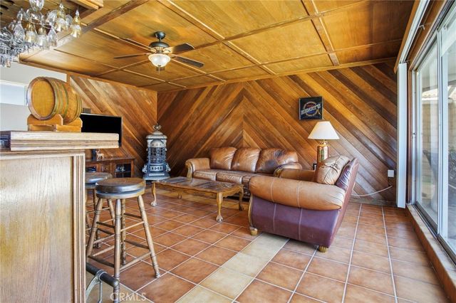 8525 Mcconnell, Los Angeles, CA 90045