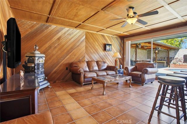 8525 Mcconnell, Los Angeles, CA 90045
