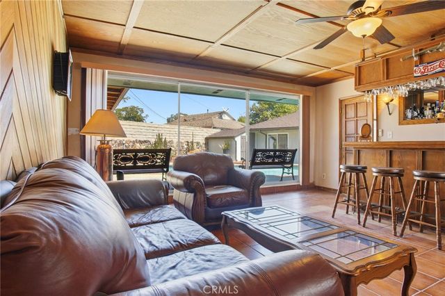 8525 Mcconnell, Los Angeles, CA 90045