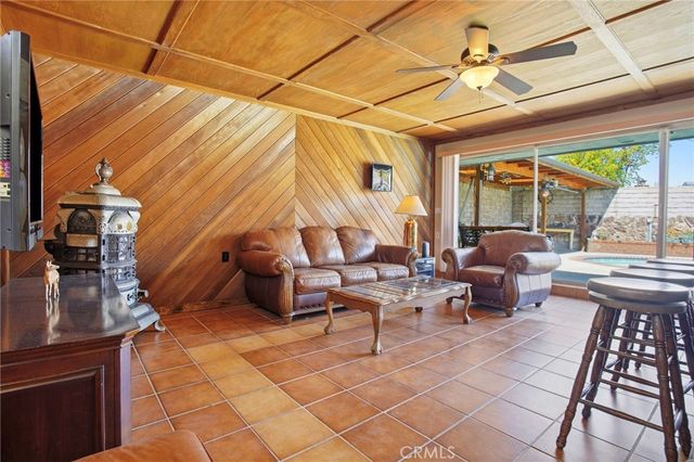 8525 Mcconnell, Los Angeles, CA 90045