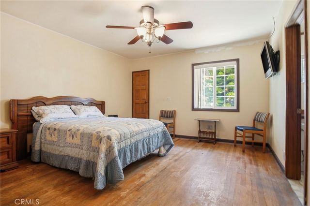 8525 Mcconnell, Los Angeles, CA 90045