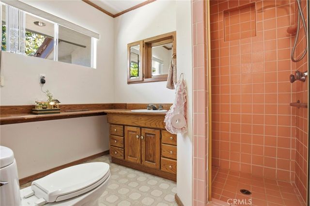 8525 Mcconnell, Los Angeles, CA 90045