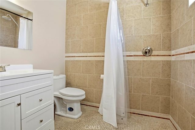 8525 Mcconnell, Los Angeles, CA 90045