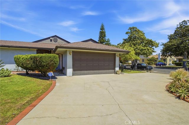 8525 Mcconnell, Los Angeles, CA 90045
